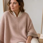 Poncho avec manche taupe clair, manches 3/4, tricot doux