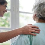 Maintien à domicile : comment préserver l’autonomie d’une personne âgée ?